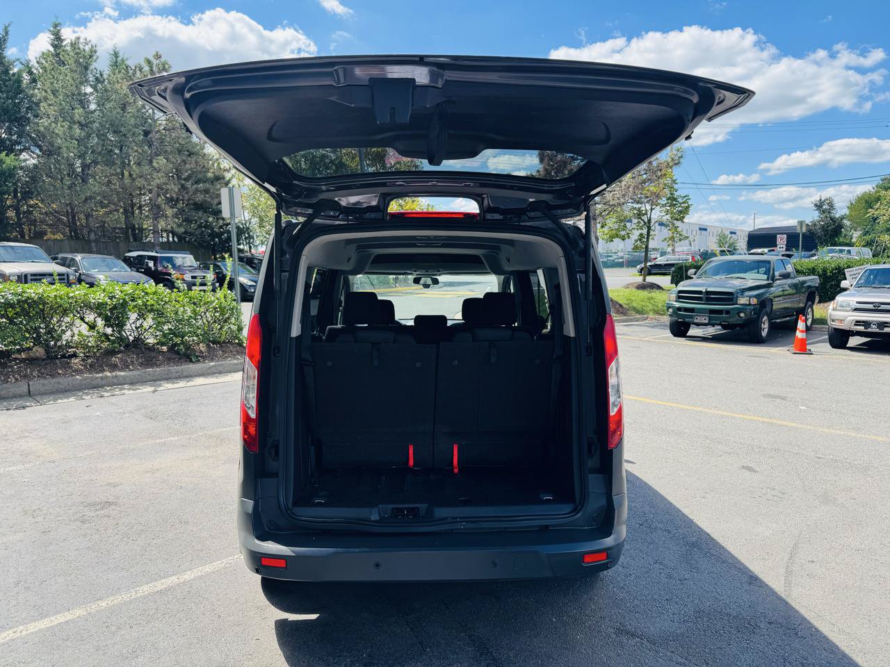 Used 2016 Ford Transit Connect XL FWD image 18