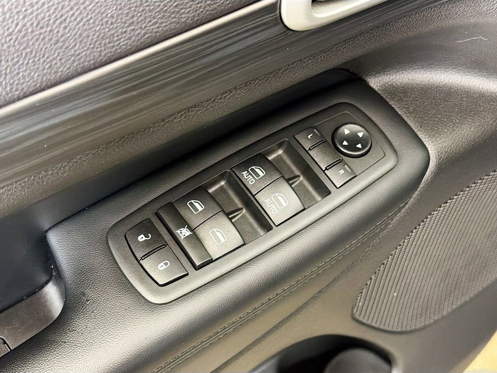 Used 2020 Jeep Grand Cherokee Altitude RWD image 19