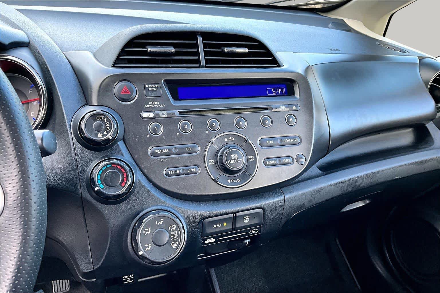 Used 2013 Honda Fit Sport image 28
