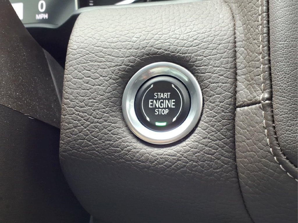 Used 2021 GMC Yukon XL Denali w/ Denali Premium Package AWD/4WD image 26