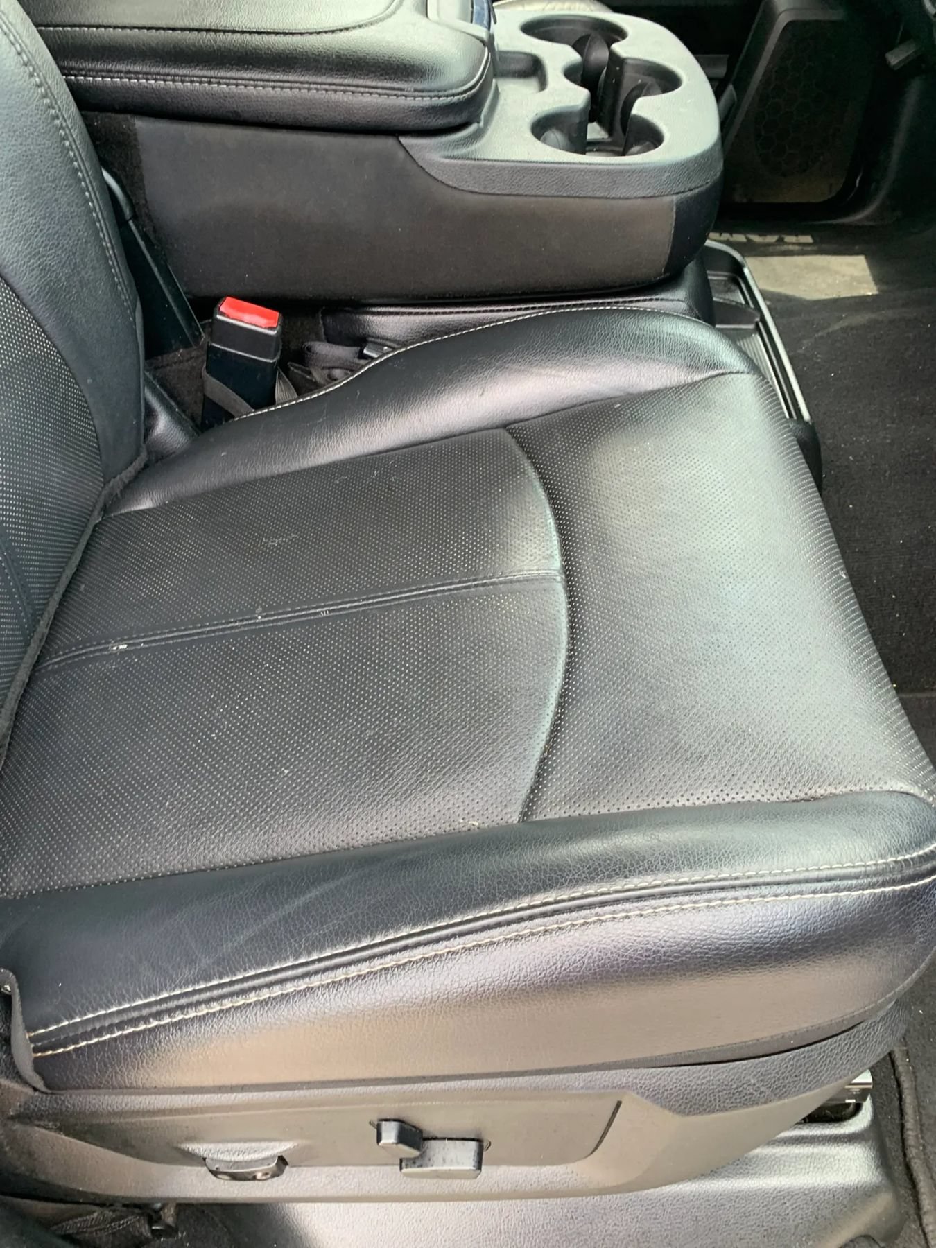 Used 2018 RAM 1500 Laramie w/ Convenience Group AWD/4WD image 11
