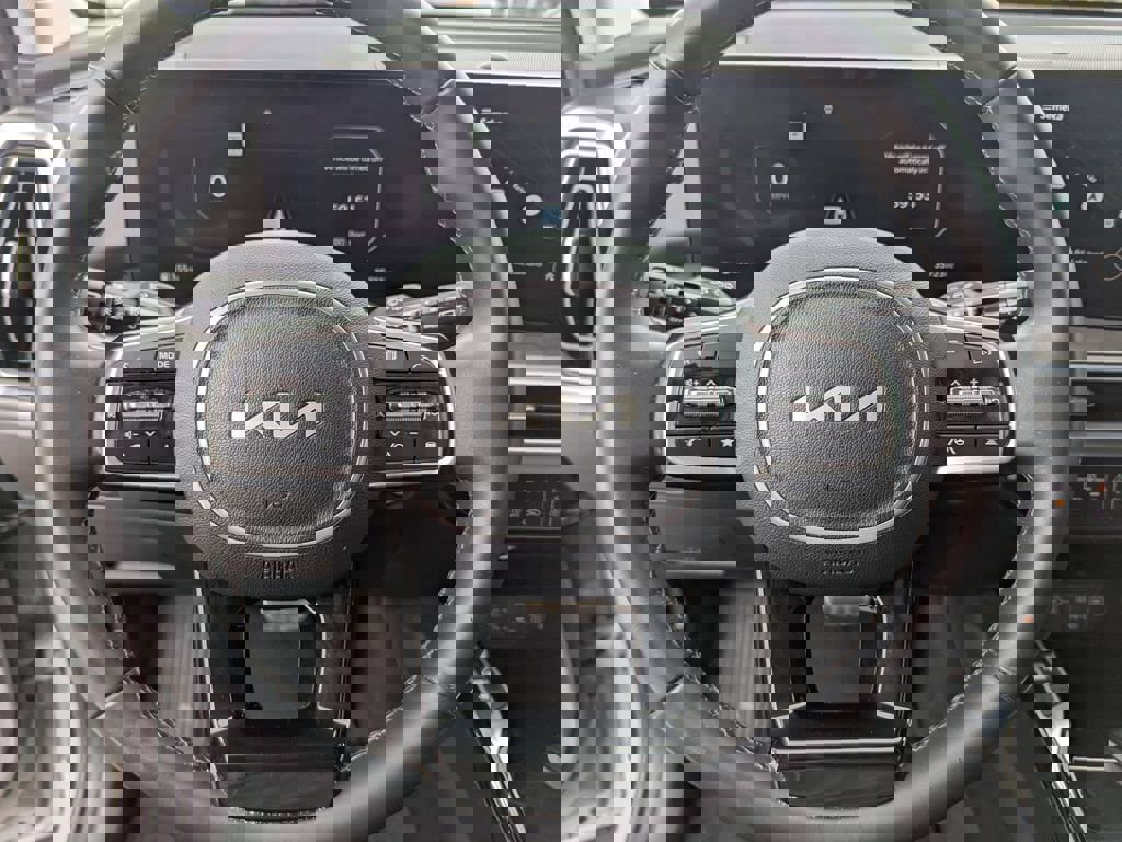 Used 2024 Kia Sorento SX image 28