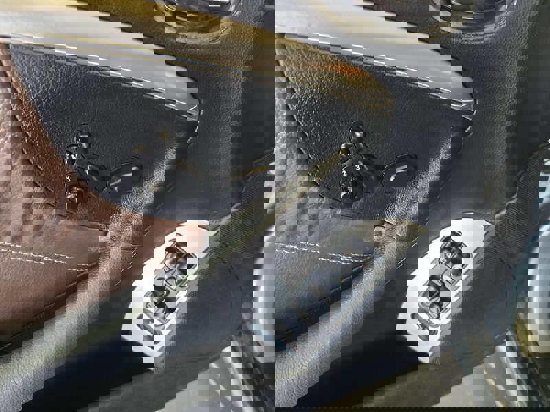 Used 2009 Mercedes-Benz CLK 350 Coupe image 15