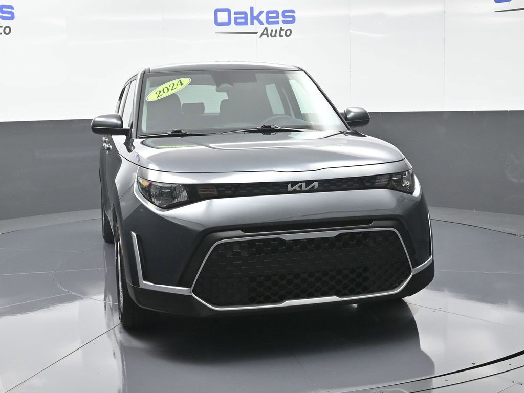 Certified 2024 Kia Soul LX w/ Option Group 015 image 2