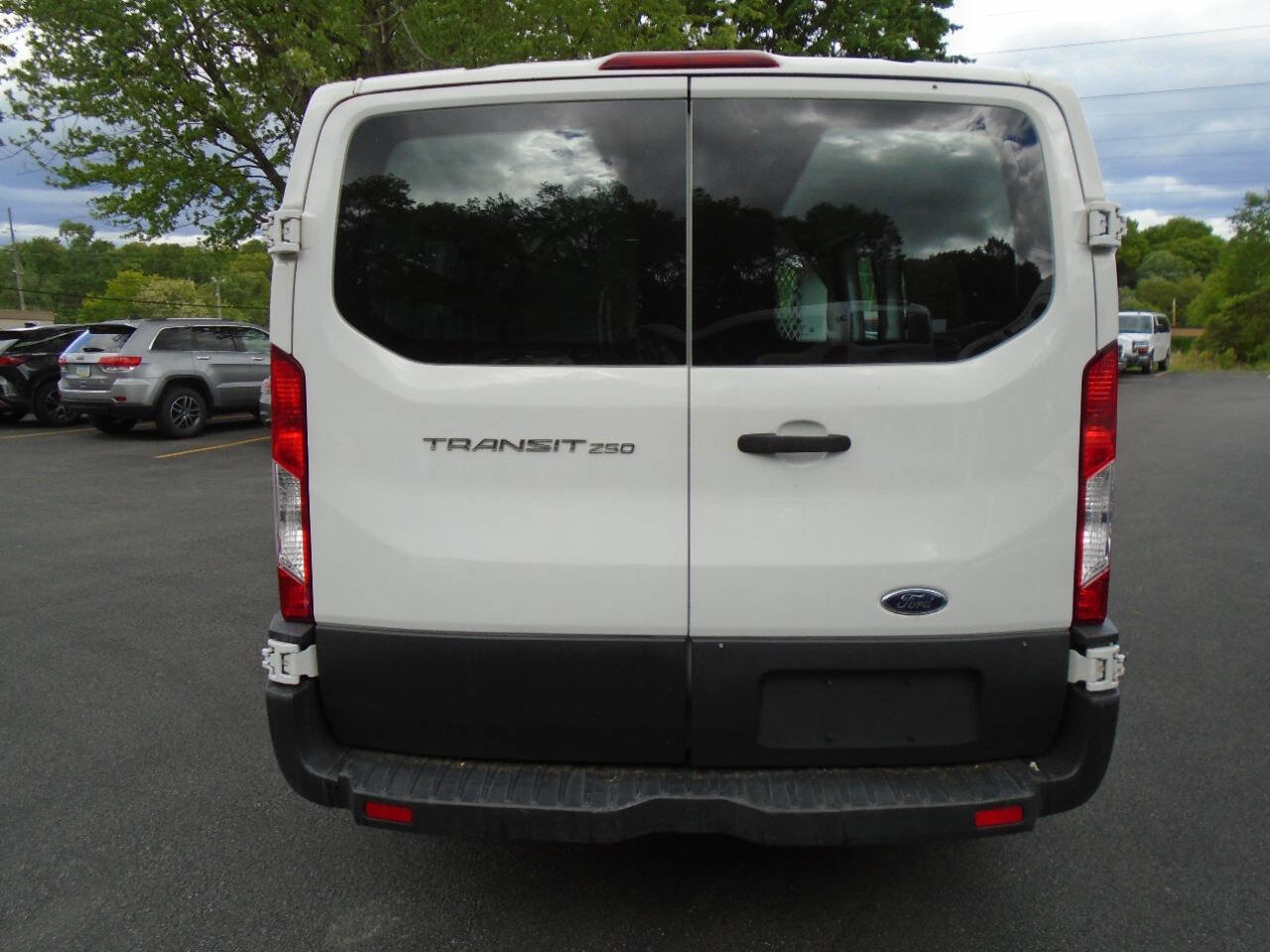 Used 2015 Ford Transit 250 130 Low Roof w/ Exterior Upgrade Package image 4
