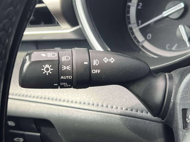 Used 2022 Toyota Highlander XLE AWD/4WD image 26