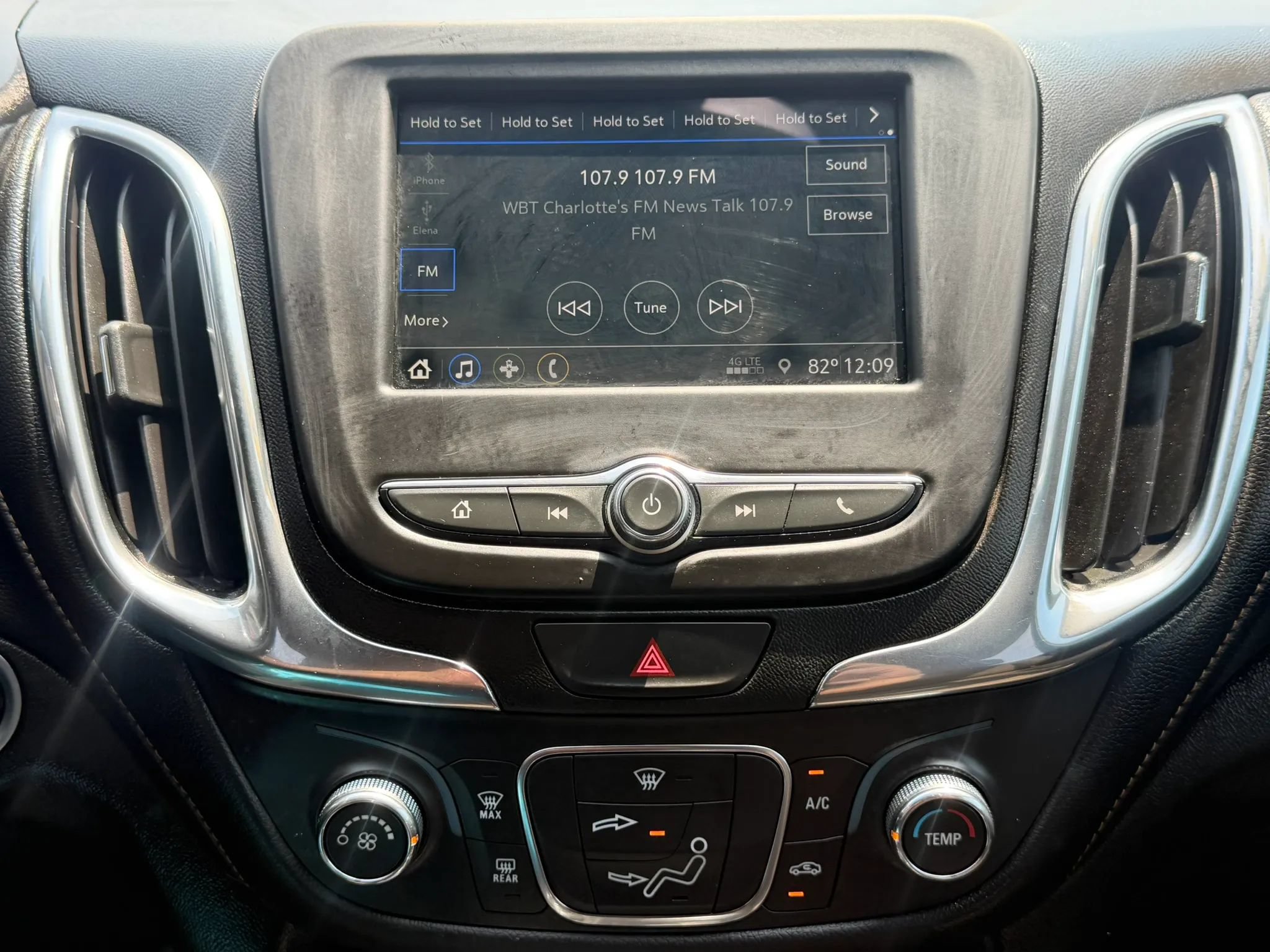 Used 2019 Chevrolet Equinox LT FWD image 19