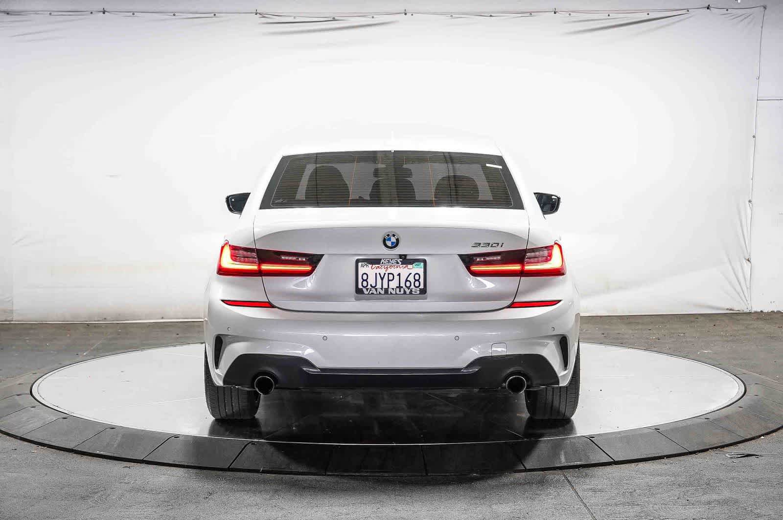 Used 2019 BMW 330i Sedan w/ M Sport Package RWD image 3