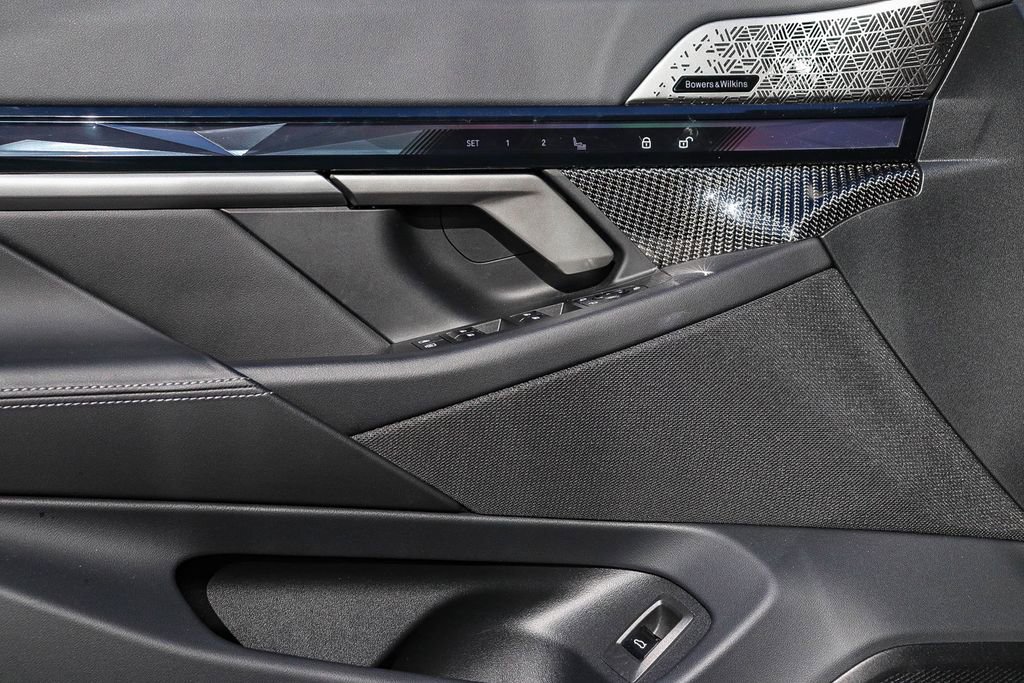 Used 2025 BMW i5 M60 w/ Executive Package image 20