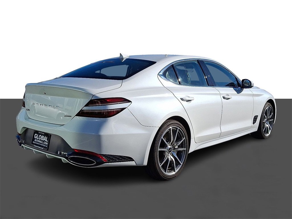 Used 2024 Genesis G70 2.5T image 7