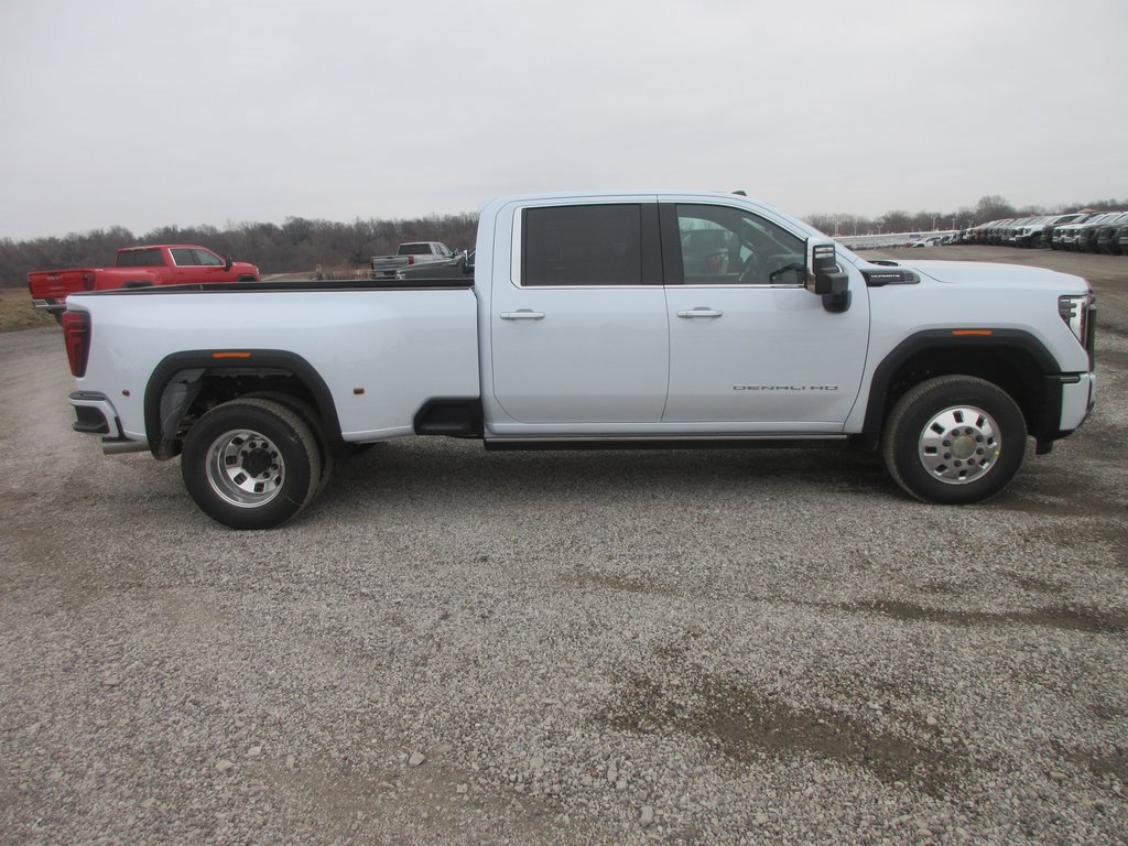 New 2026 GMC Sierra 3500 Denali Ultimate image 3