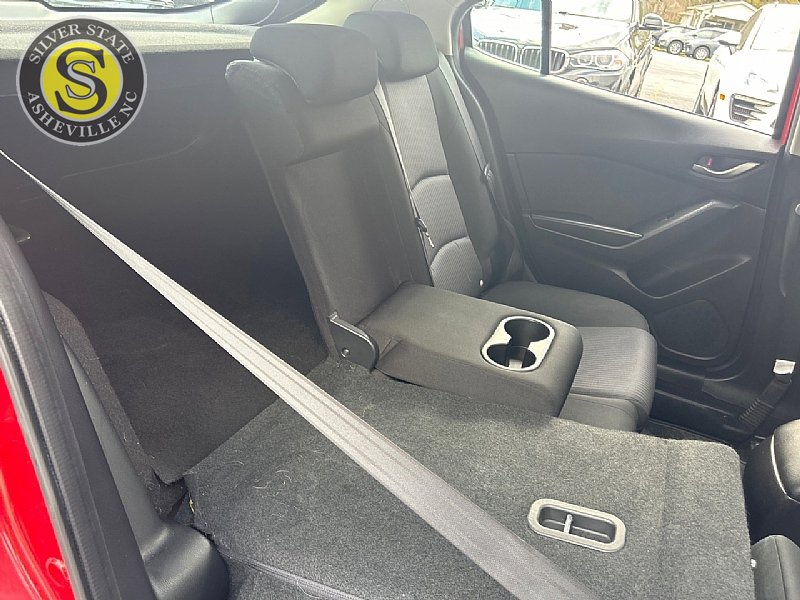 Used 2016 MAZDA MAZDA3 i Touring w/ Popular Equipment Package image 20