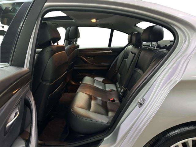 Used 2014 BMW 550i xDrive Sedan AWD/4WD image 32