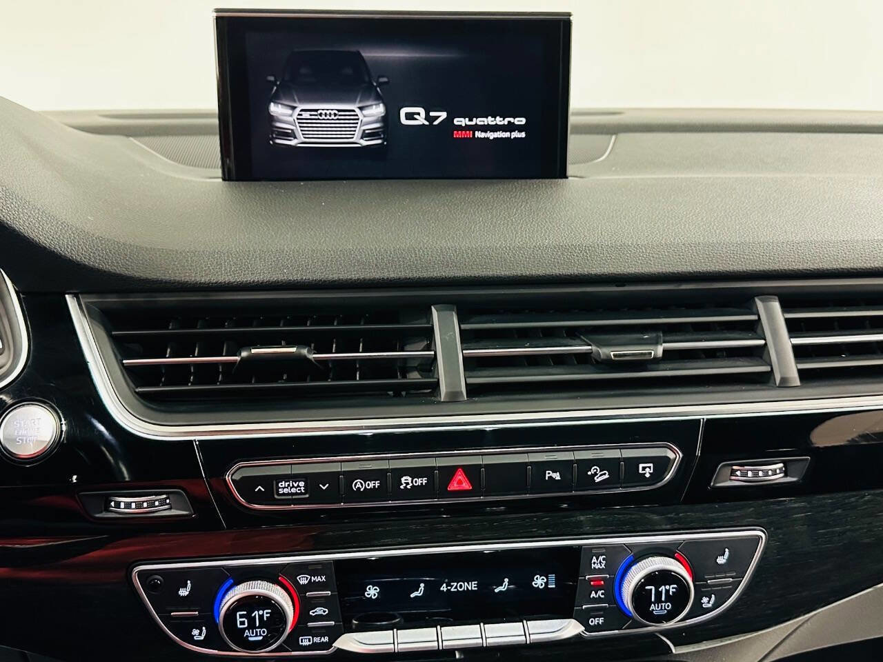 Used 2017 Audi Q7 3.0T Premium Plus image 13
