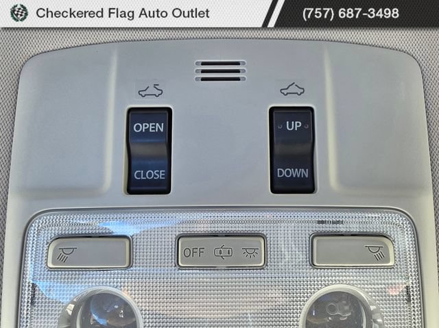 Used 2019 Toyota Corolla XSE FWD image 11