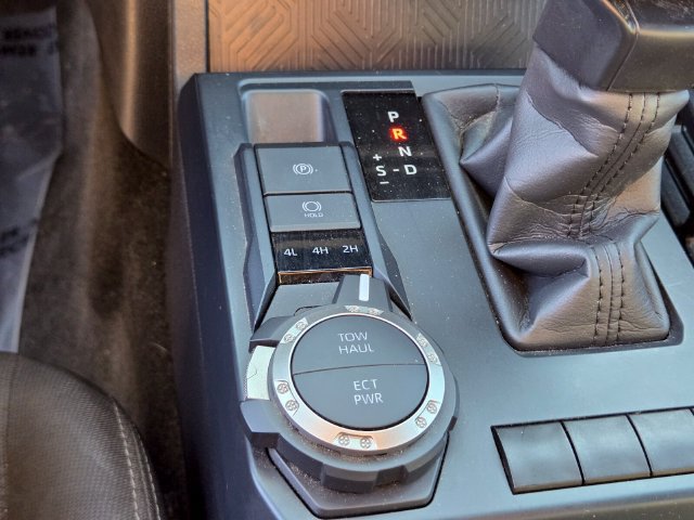 Used 2025 Toyota Tacoma SR5 AWD/4WD image 30