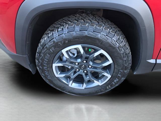 Used 2025 Chevrolet Equinox ACTIV image 10
