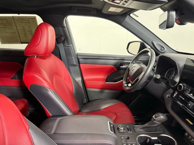 Used 2023 Toyota Highlander XSE image 31