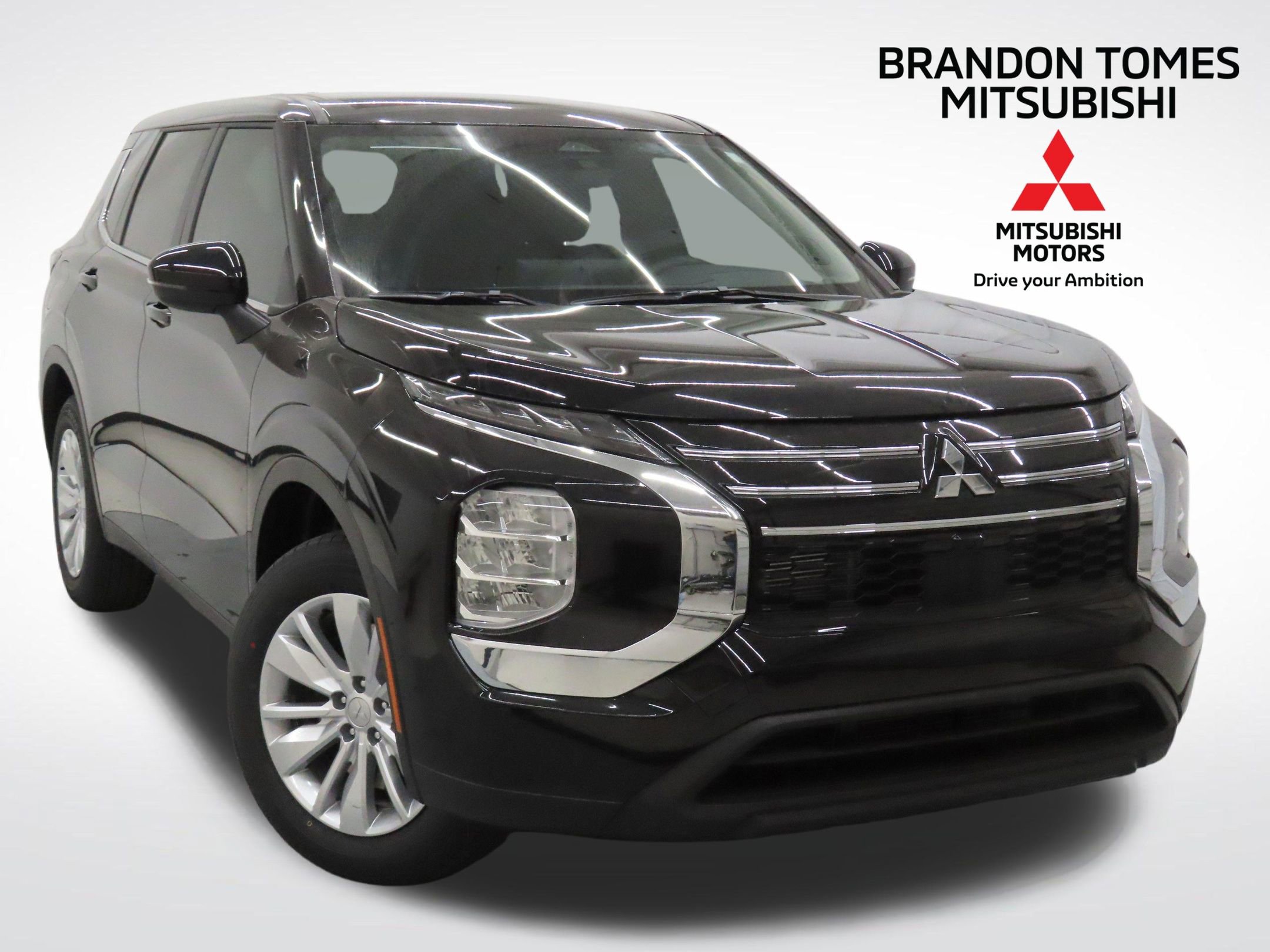 New 2026 Mitsubishi Outlander ES image 1