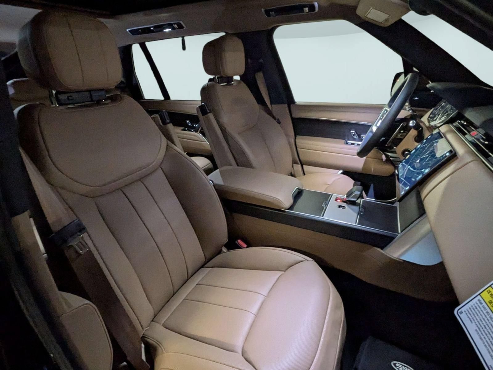 New 2026 Land Rover Range Rover Long Wheelbase SE AWD/4WD image 30