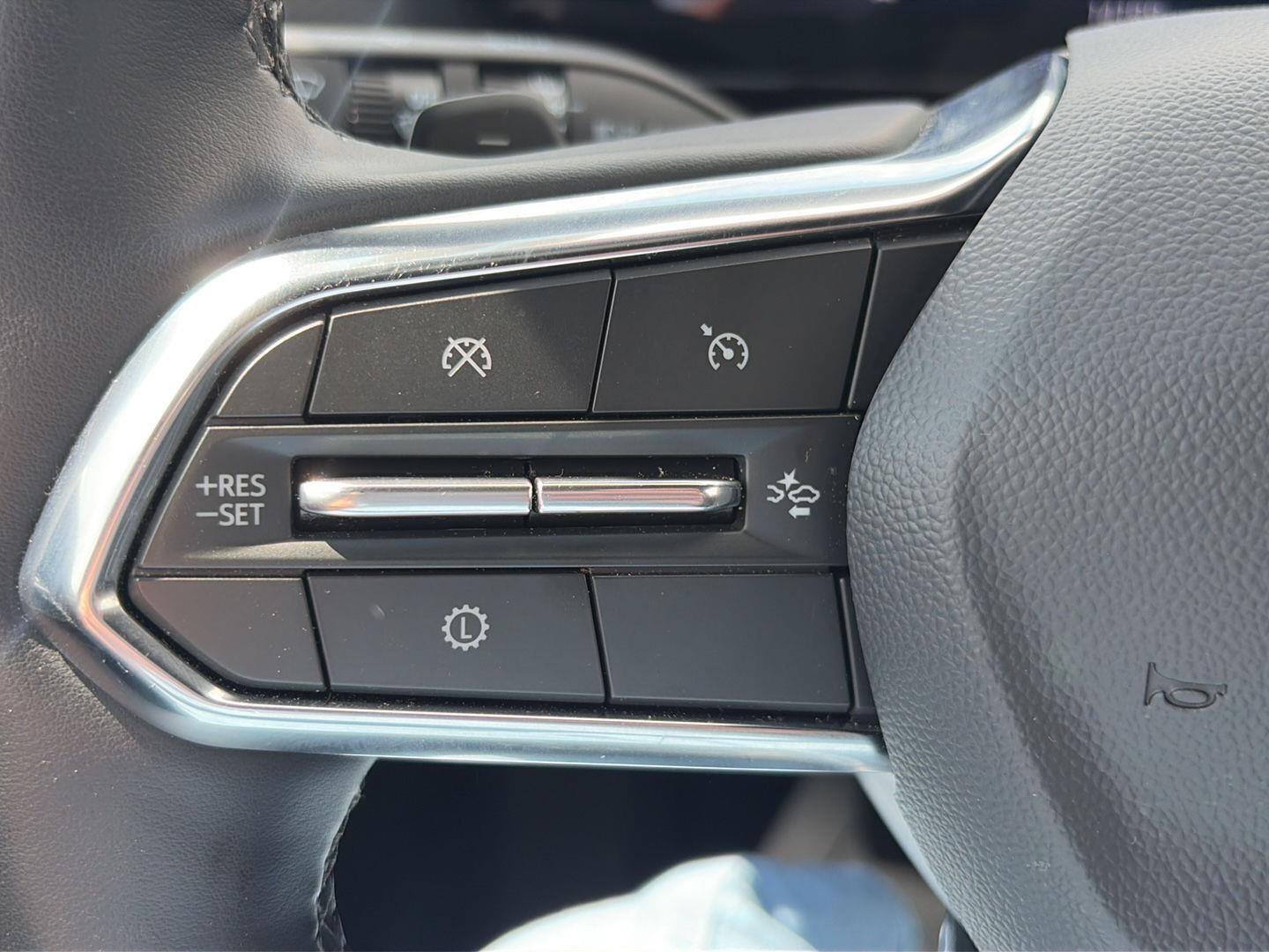 Used 2026 Chevrolet Equinox LT AWD/4WD image 25