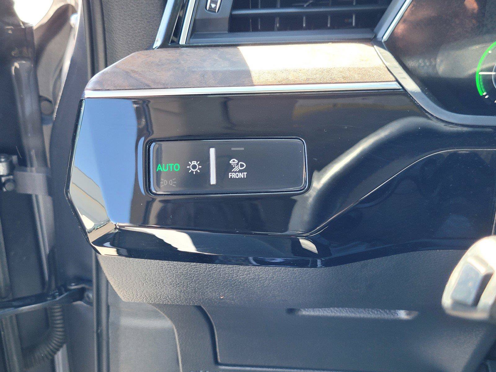 Used 2019 Audi e-tron Premium Plus w/ Towing Package AWD/4WD image 33