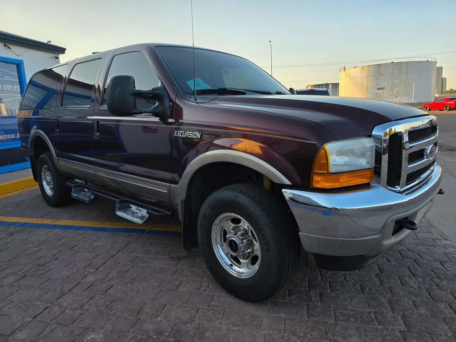 Used 2001 Ford Excursion Limited AWD/4WD image 3