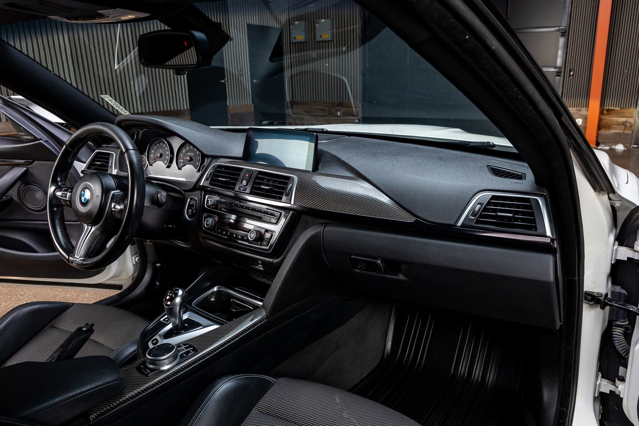 Used 2017 BMW M4 Coupe RWD image 13