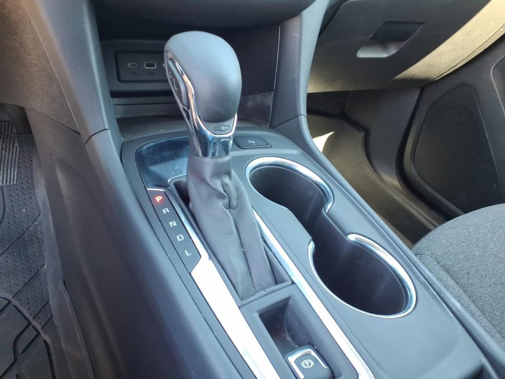 Used 2024 Chevrolet Equinox LT w/ LPO, Floor Liner Package FWD image 11