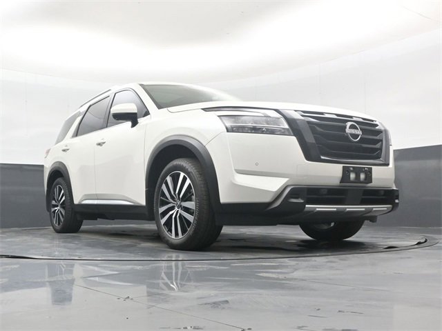 Used 2024 Nissan Pathfinder Platinum w/ Cargo Package image 49
