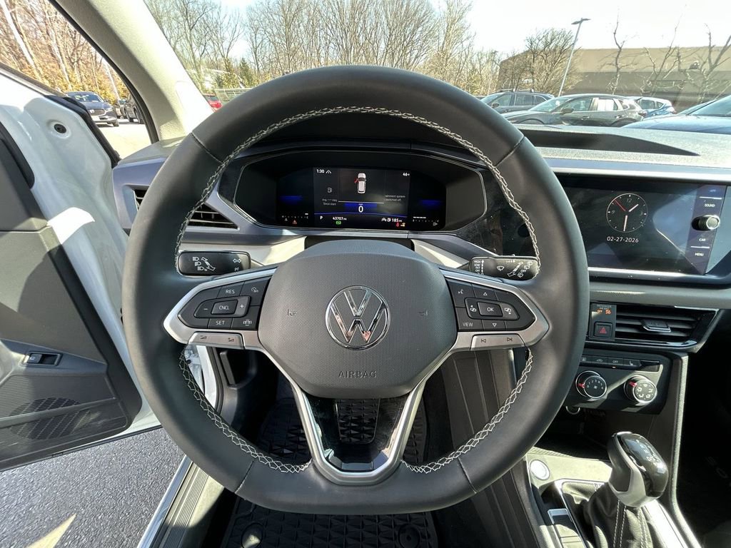 Used 2022 Volkswagen Taos SE w/ Panoramic Sunroof Package image 18