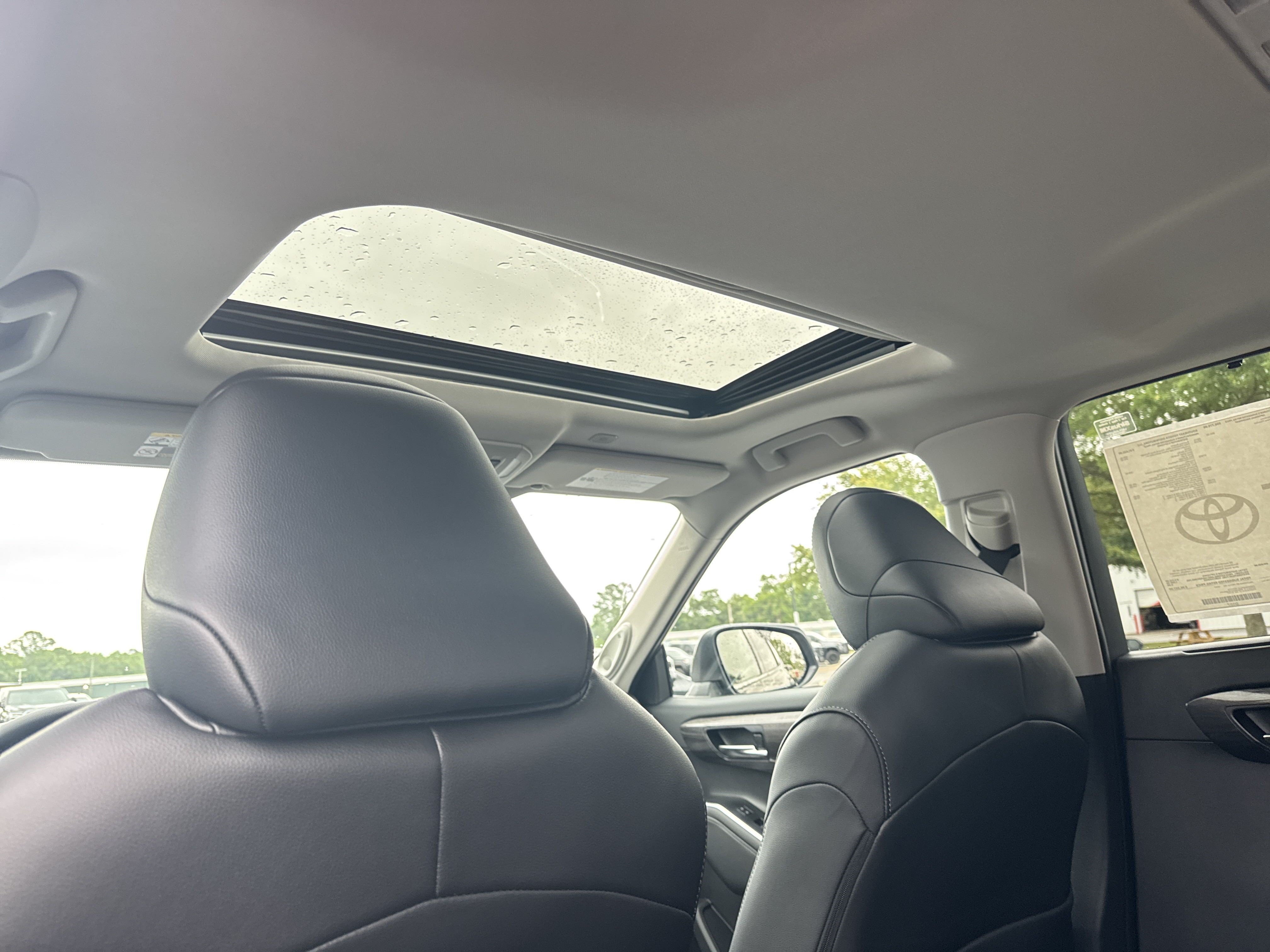 New 2025 Toyota Highlander Limited AWD/4WD image 28