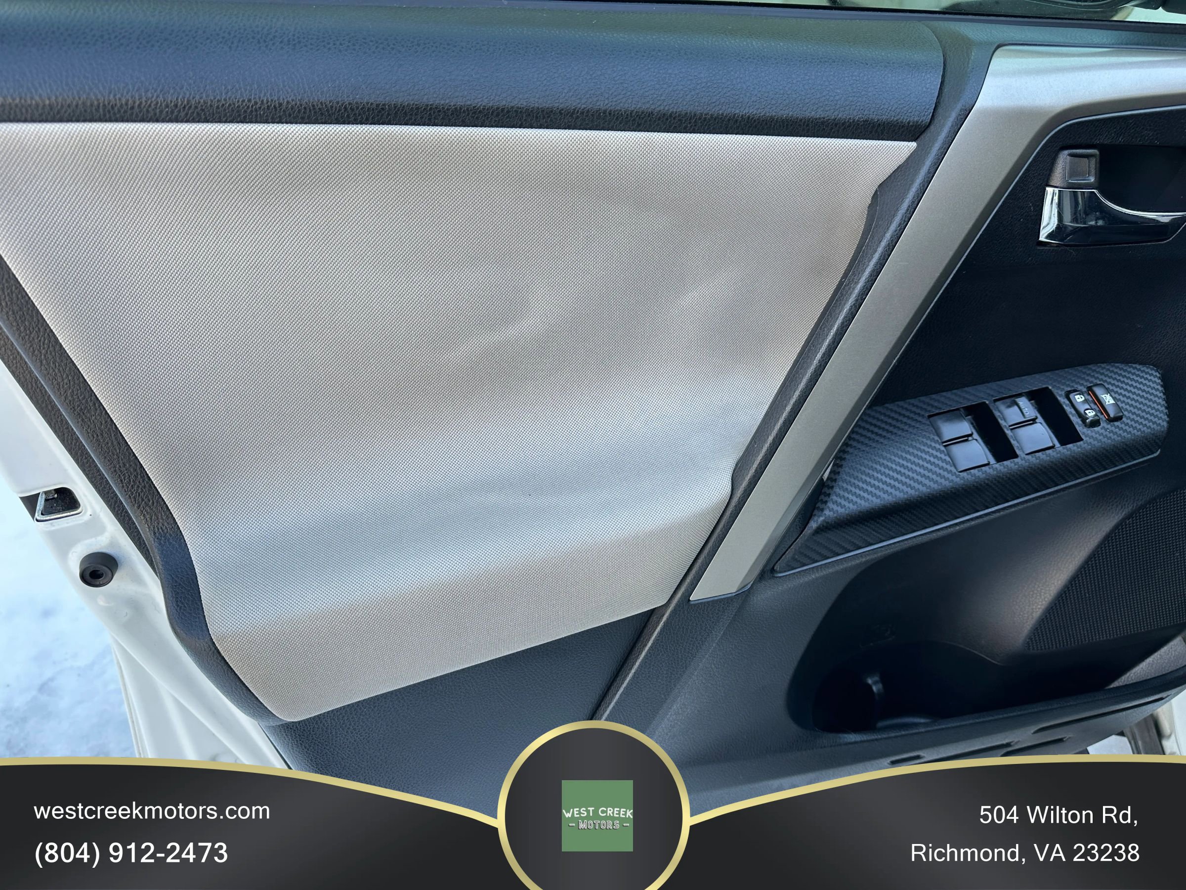 Used 2015 Toyota RAV4 XLE image 17