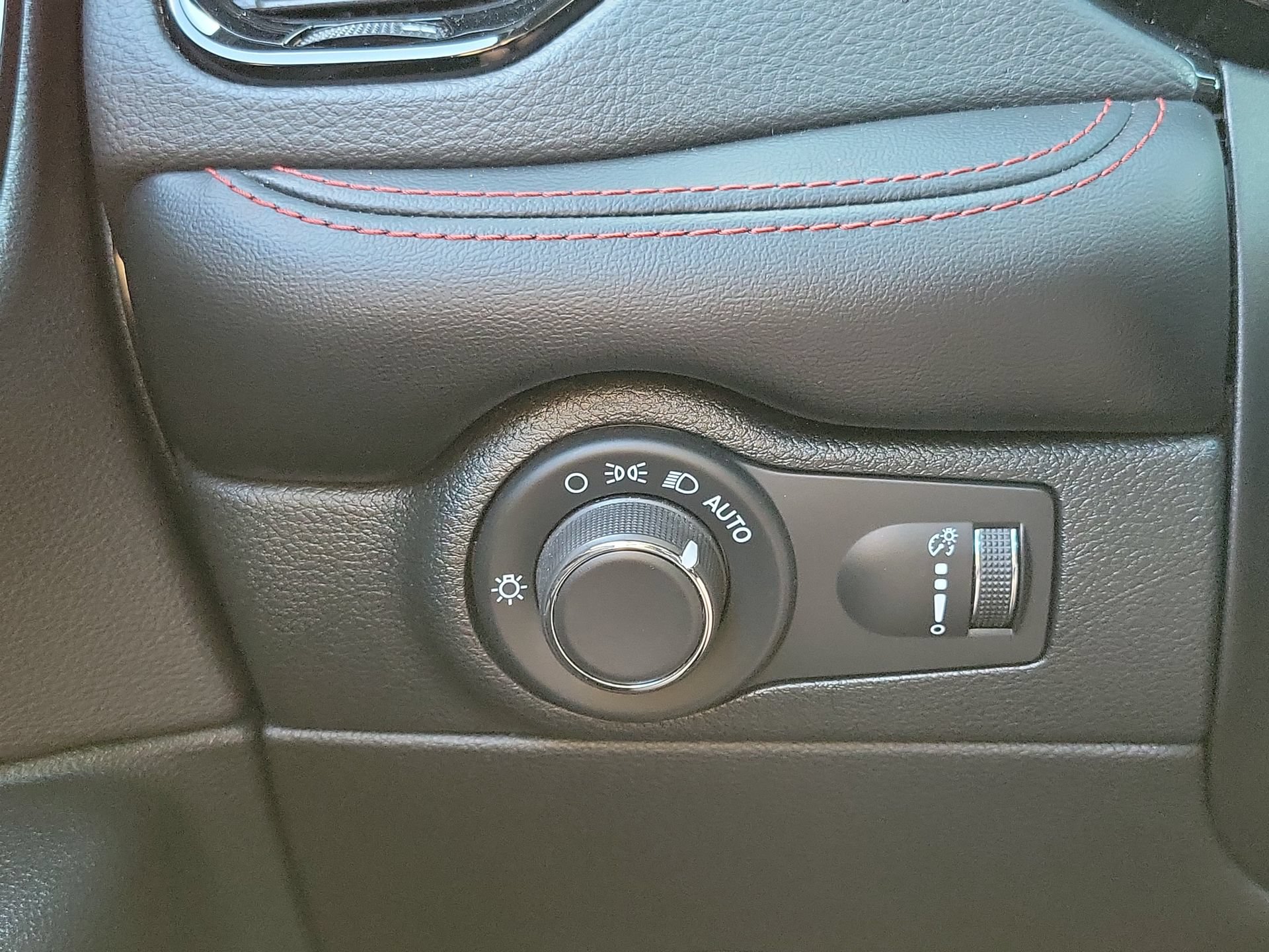 Certified 2024 Dodge Durango GT AWD/4WD image 8