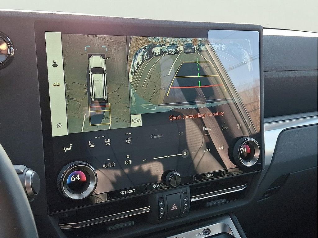 Used 2025 Lexus GX 550 w/ Accessory Package (2T) image 26