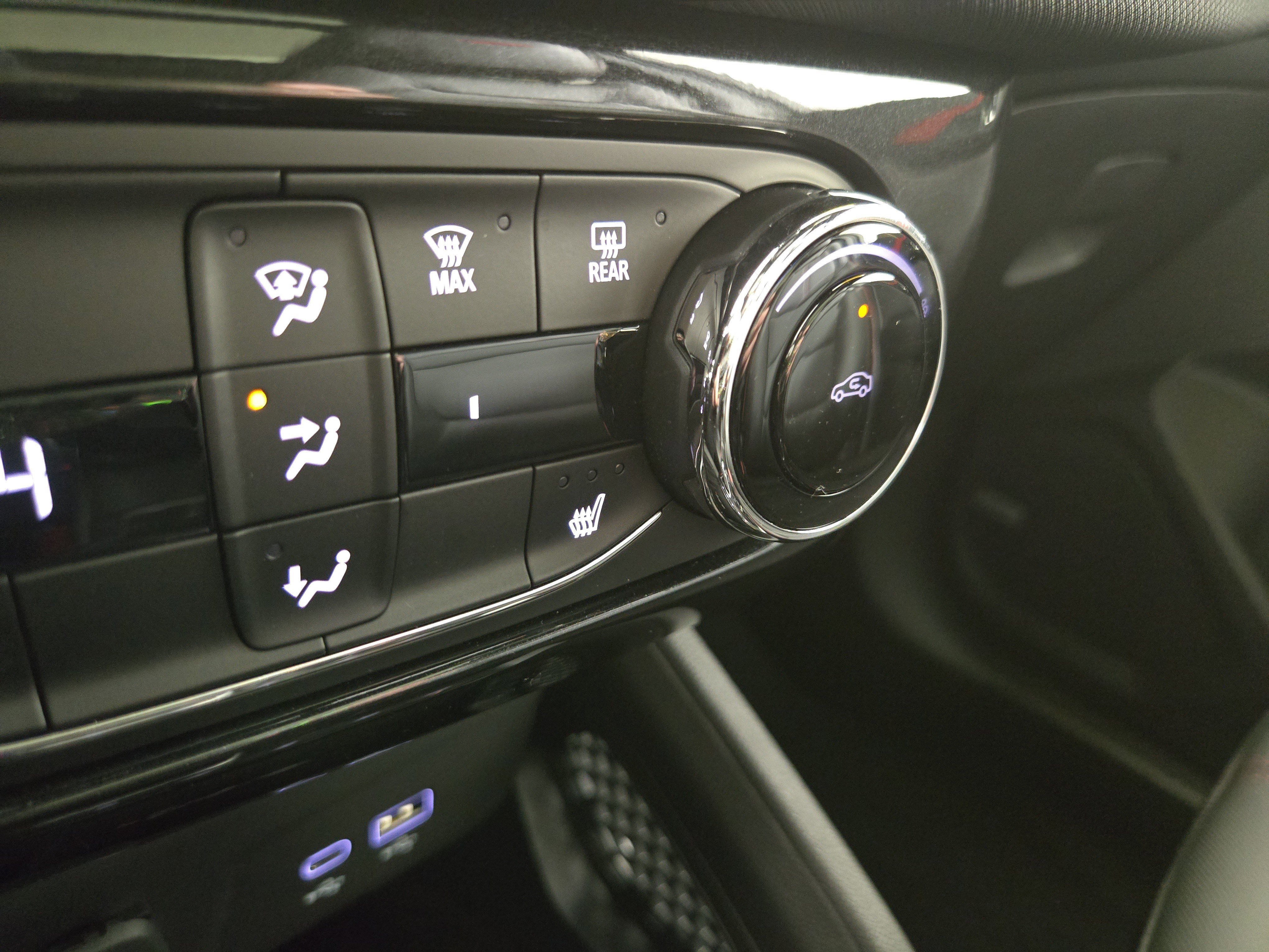 Certified 2025 Chevrolet TrailBlazer RS w/ Convenience Package image 26