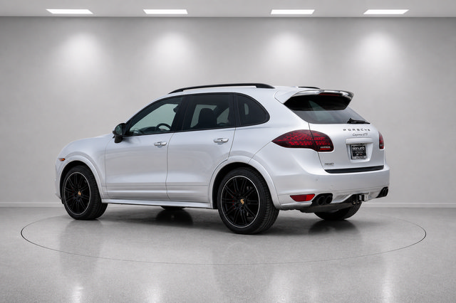 Used 2014 Porsche Cayenne GTS AWD/4WD image 5