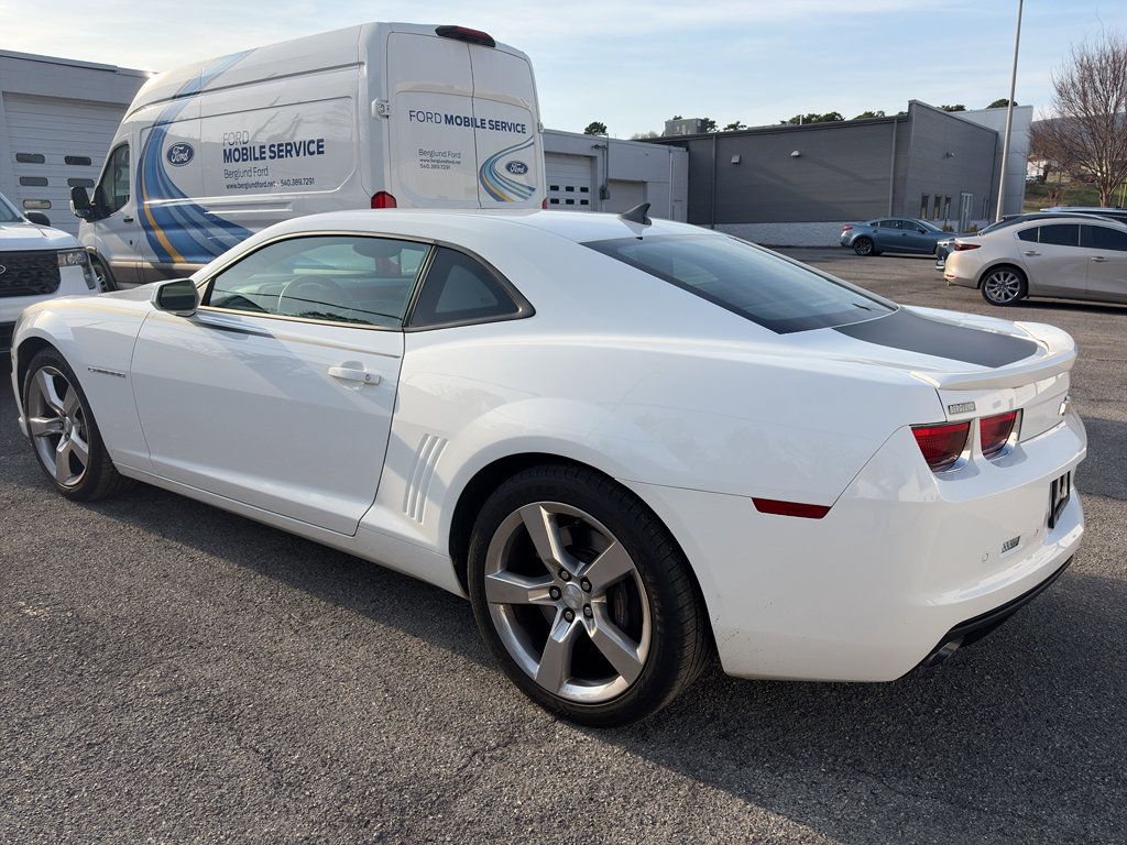 Used 2010 Chevrolet Camaro SS w/ RS Package image 2
