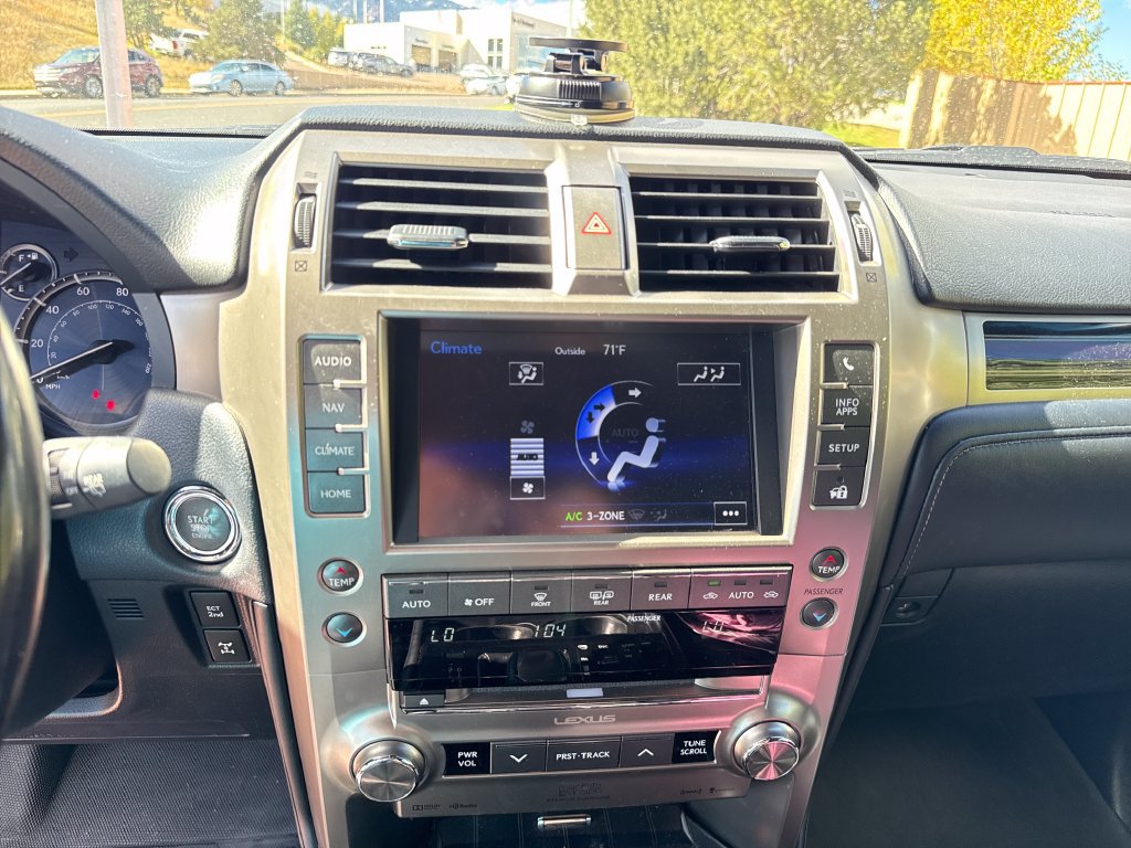 Used 2021 Lexus GX 460 Luxury w/ Sport Design Package AWD/4WD image 17