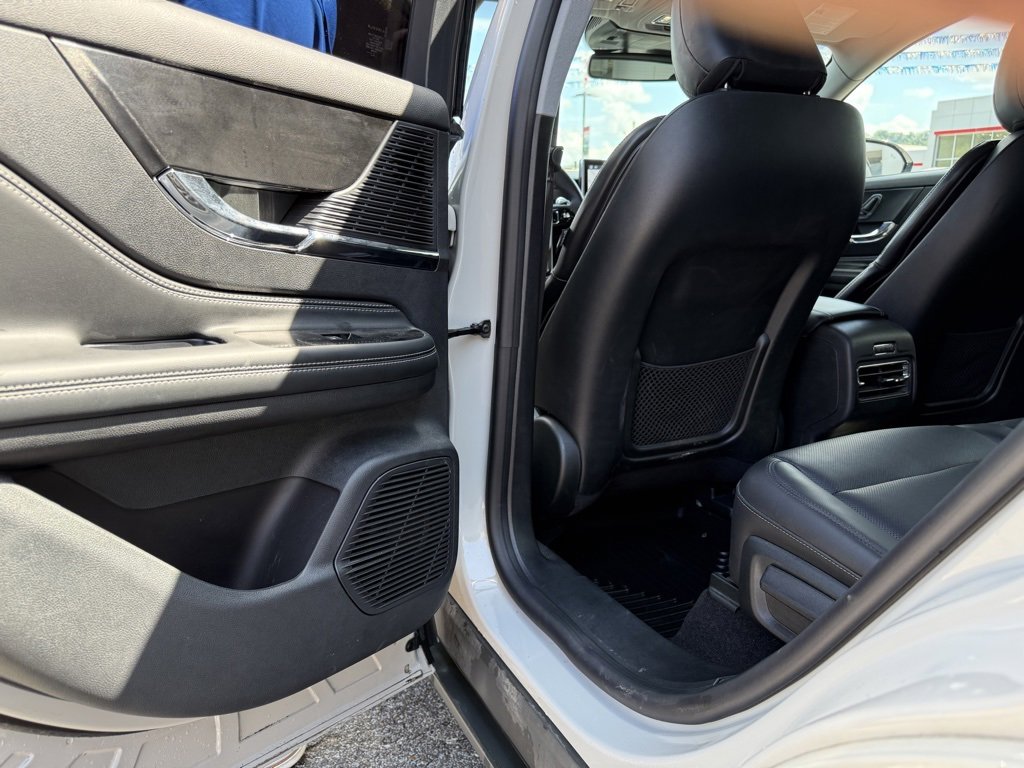 Used 2022 Lincoln Corsair AWD w/ Equipment Group 101A image 30