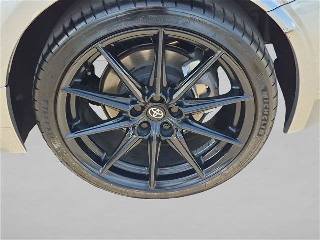 Used 2025 Toyota GR86 Premium w/ ALL Weather Mat Package (TMS) RWD image 17