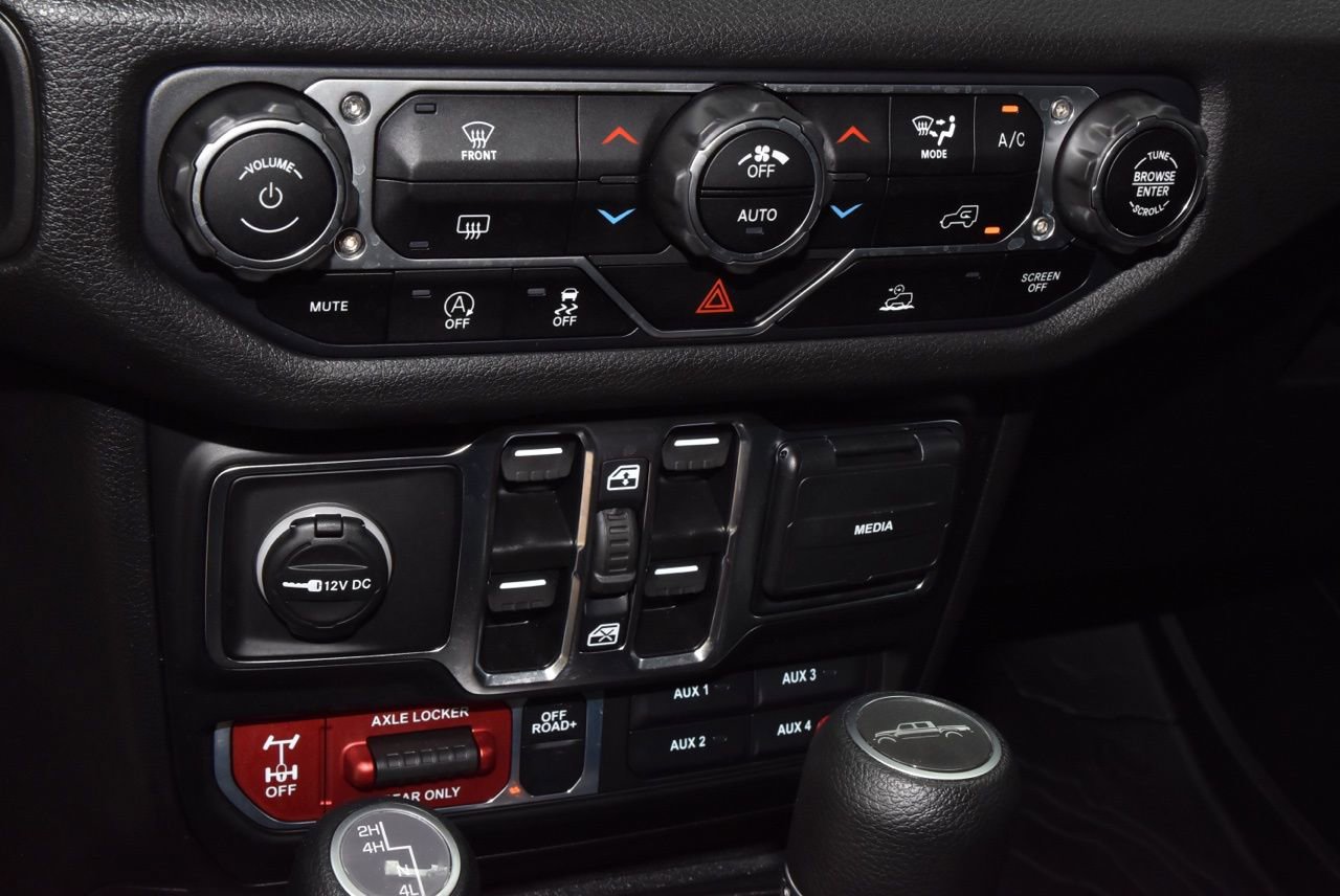 Used 2025 Jeep Gladiator Willys image 30