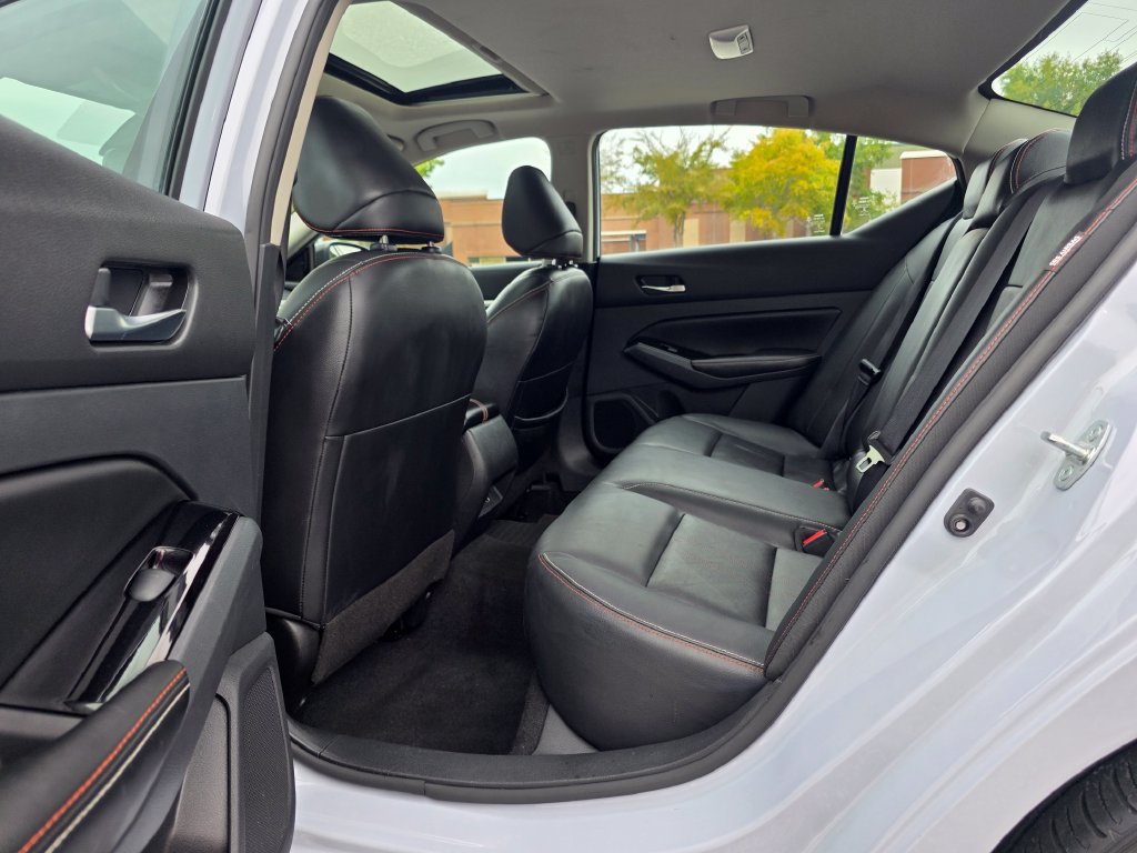 Used 2023 Nissan Altima 2.5 SR w/ SR Premium Package FWD image 29