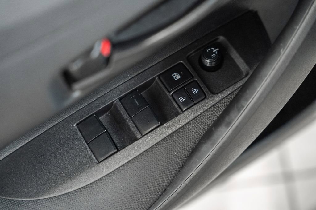 Used 2025 Toyota Corolla LE image 33
