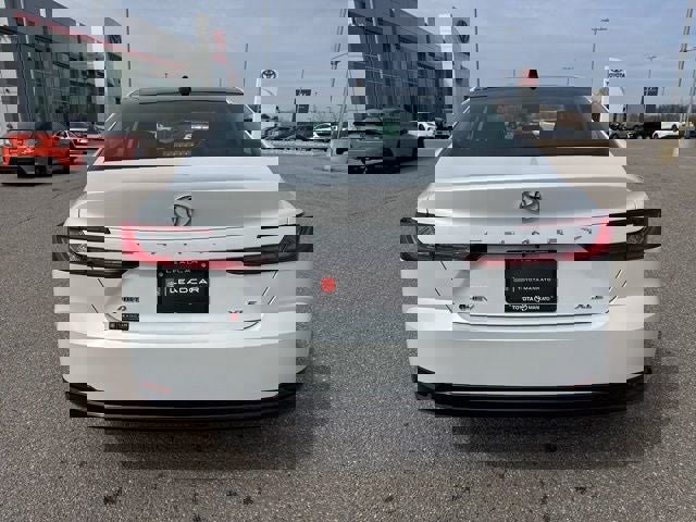 Used 2026 Toyota Camry XLE image 9