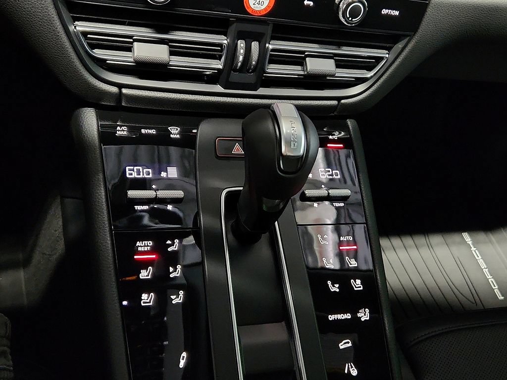 New 2026 Porsche Macan Turbo AWD/4WD image 16