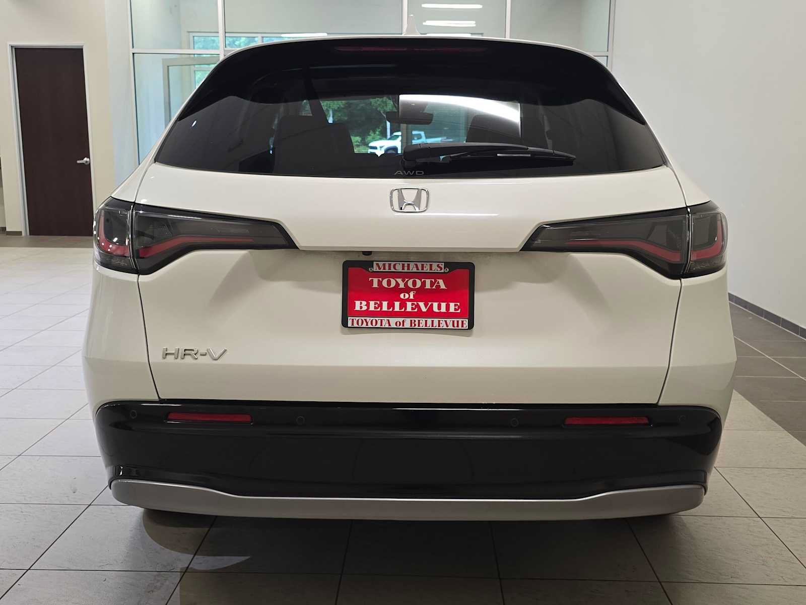 Used 2024 Honda HR-V EX-L image 5