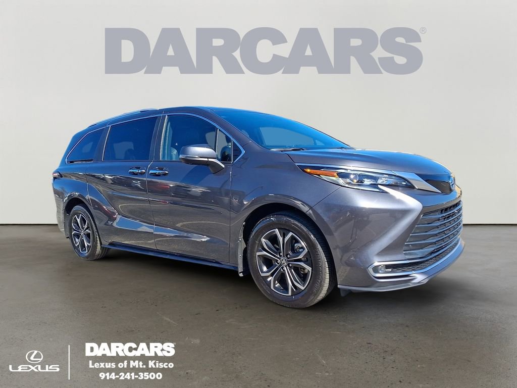 Used 2025 Toyota Sienna Platinum image 1