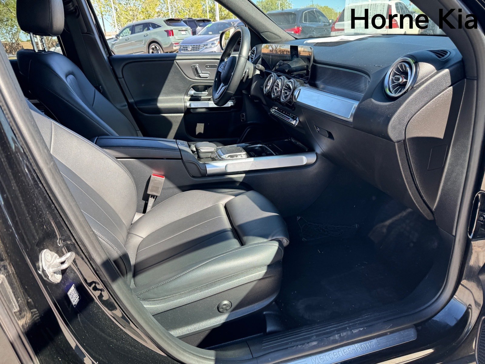 Used 2020 Mercedes-Benz GLB 250 image 25