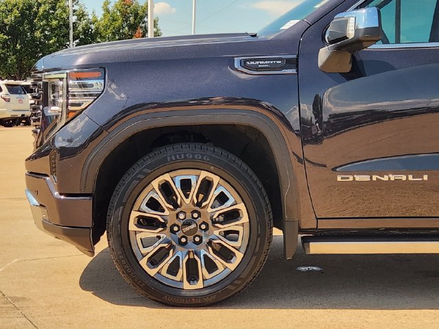 Used 2023 GMC Sierra 1500 Denali Ultimate AWD/4WD image 5